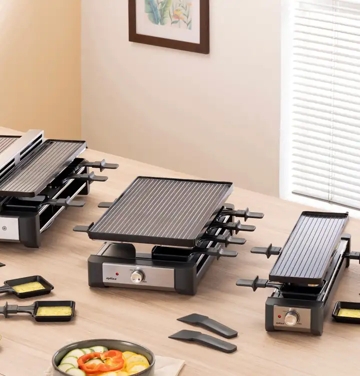 Raclette Grill von Zyliss auf einem Tisch